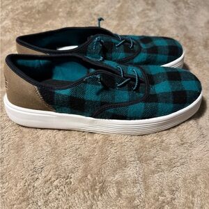 Men Hey Dude Shoes size 10